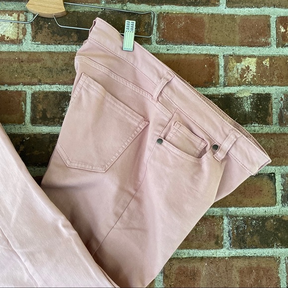 Buffalo David Bitton || Aubrey; Mid-Rise•Super Soft•Capri Jeans; Size 4/27 - Picture 8 of 14